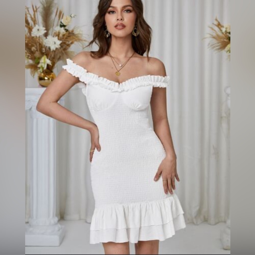🟠 WHITE SHIRRED FRILL TRIM RUFFLE HEM DRESS SIZE XS